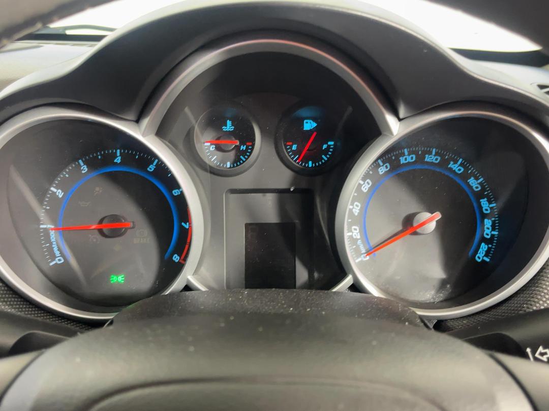 Photo '21' of Holden Cruze