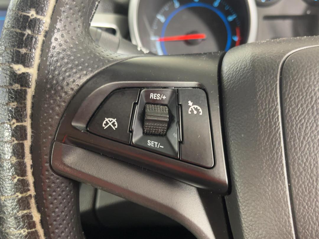Photo '23' of Holden Cruze