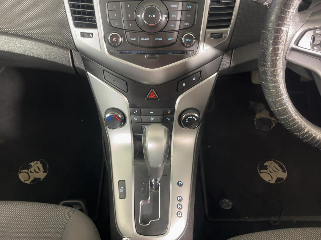 Photo '26' of Holden Cruze