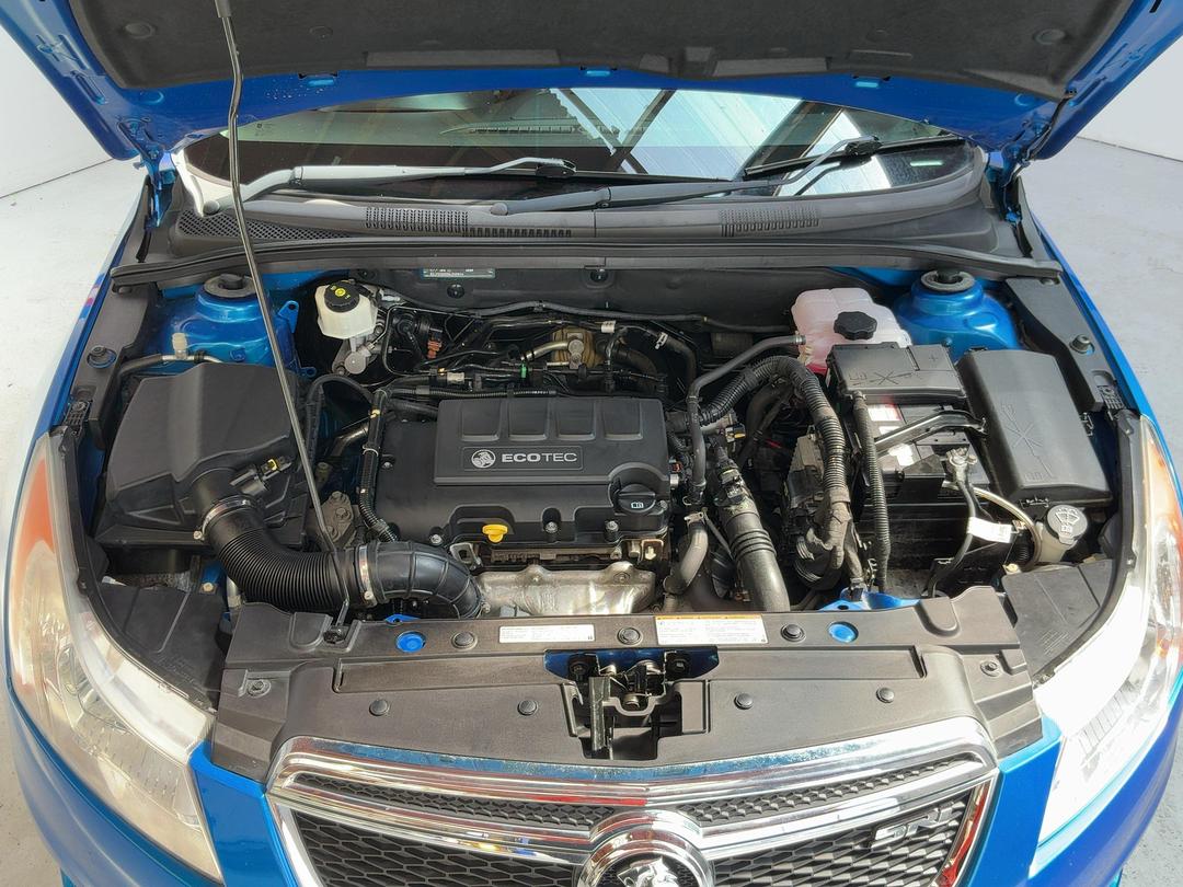 Photo '13' of Holden Cruze