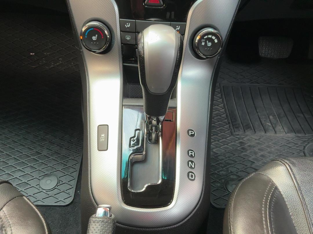 Photo '23' of Holden Cruze
