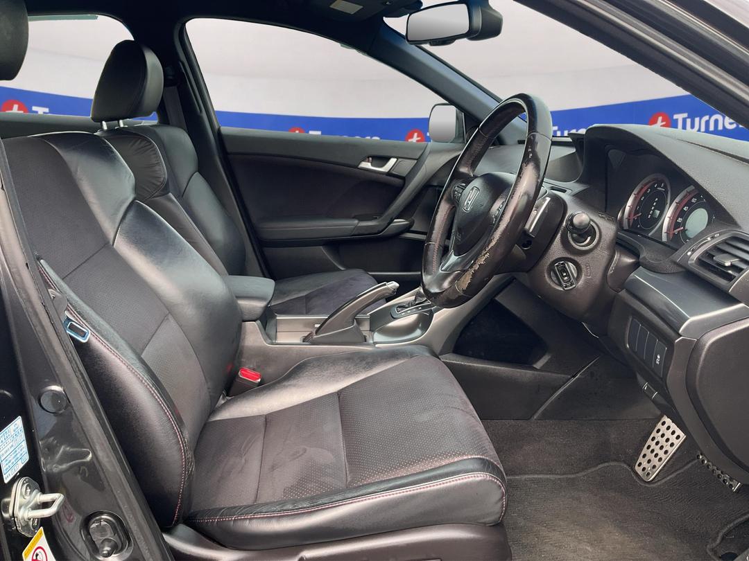 Photo '16' of Honda Accord