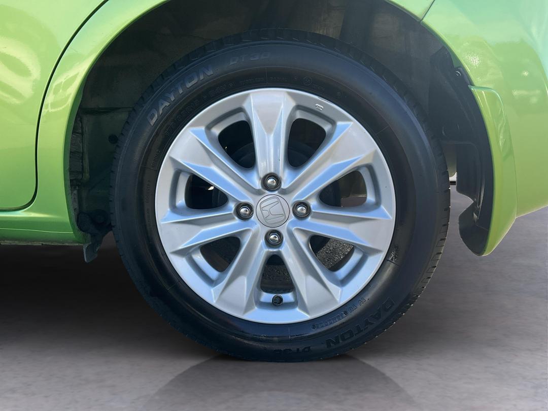 Photo '11' of Honda FIT