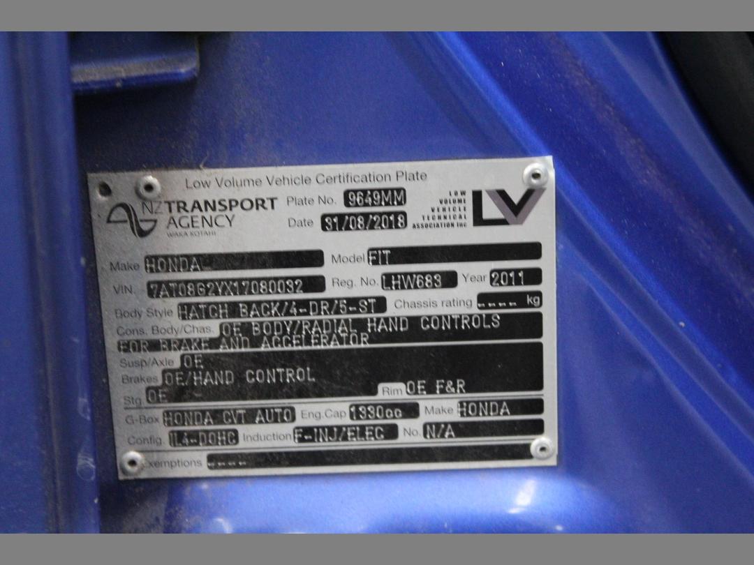 Photo '11' of Honda FIT Hybrid