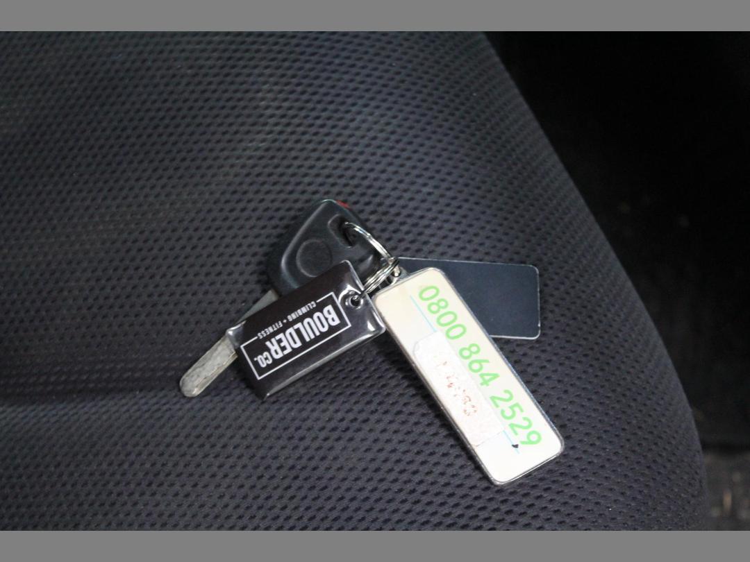 Photo '16' of Honda FIT Hybrid