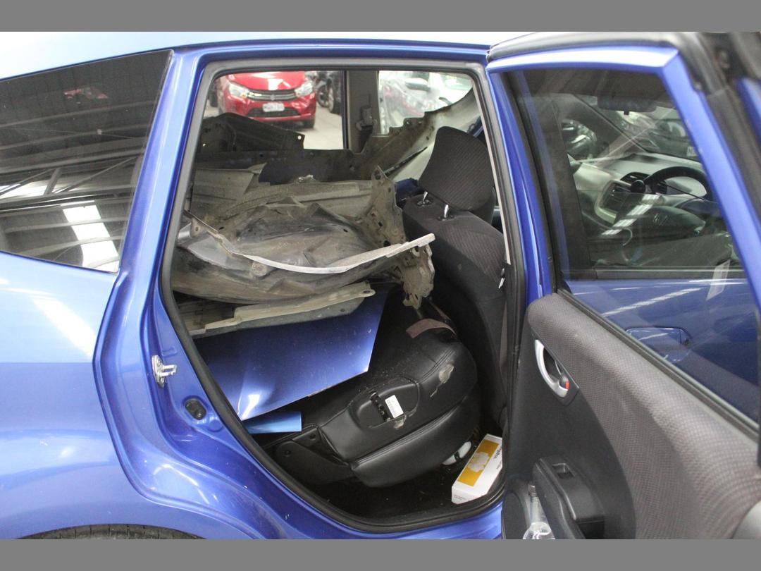 Photo '17' of Honda FIT Hybrid