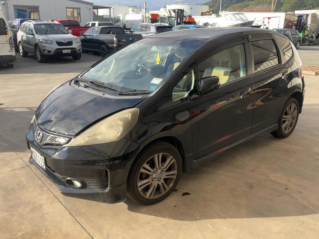 Photo '4' of Honda FIT Photo '4' of Honda FIT