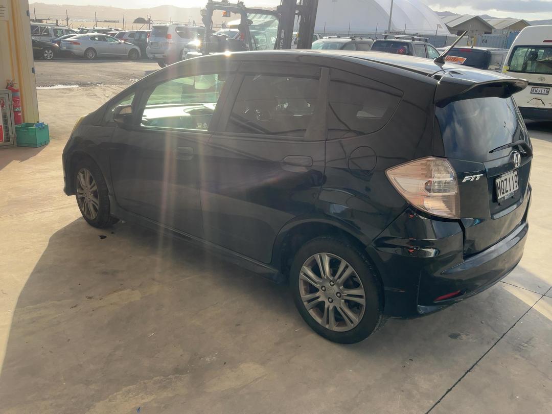 Photo '6' of Honda FIT Photo '6' of Honda FIT