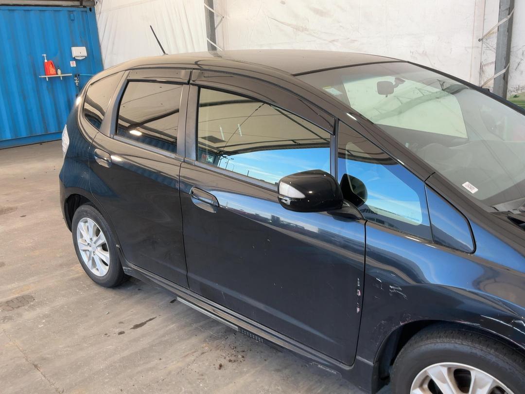 Photo '2' of Honda FIT Photo '2' of Honda FIT