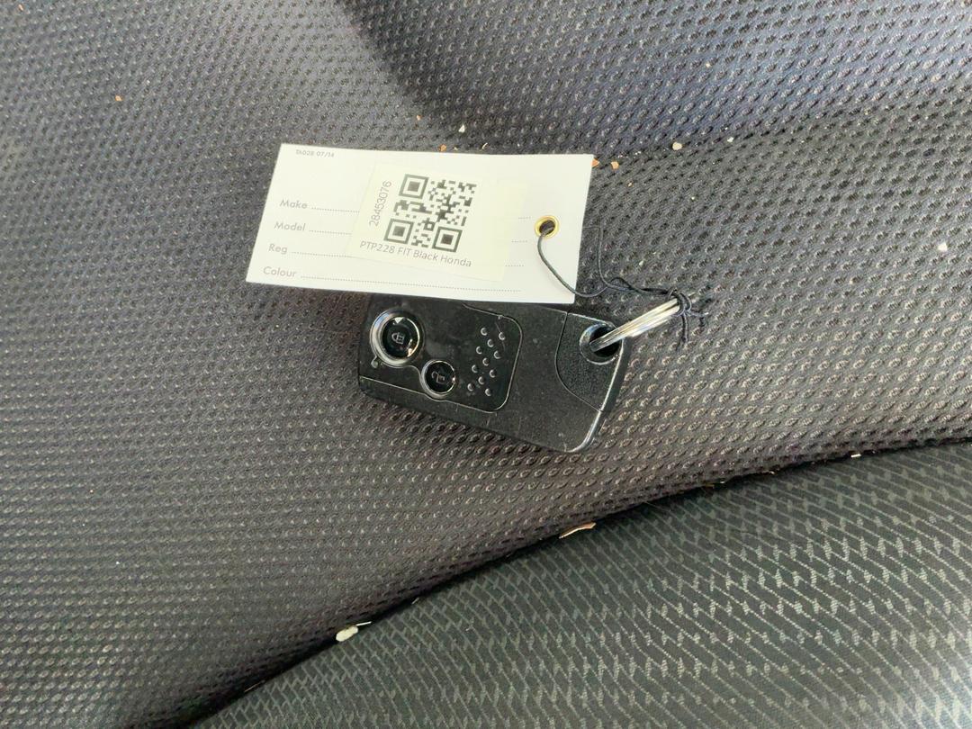 Photo '19' of Honda FIT Photo '19' of Honda FIT