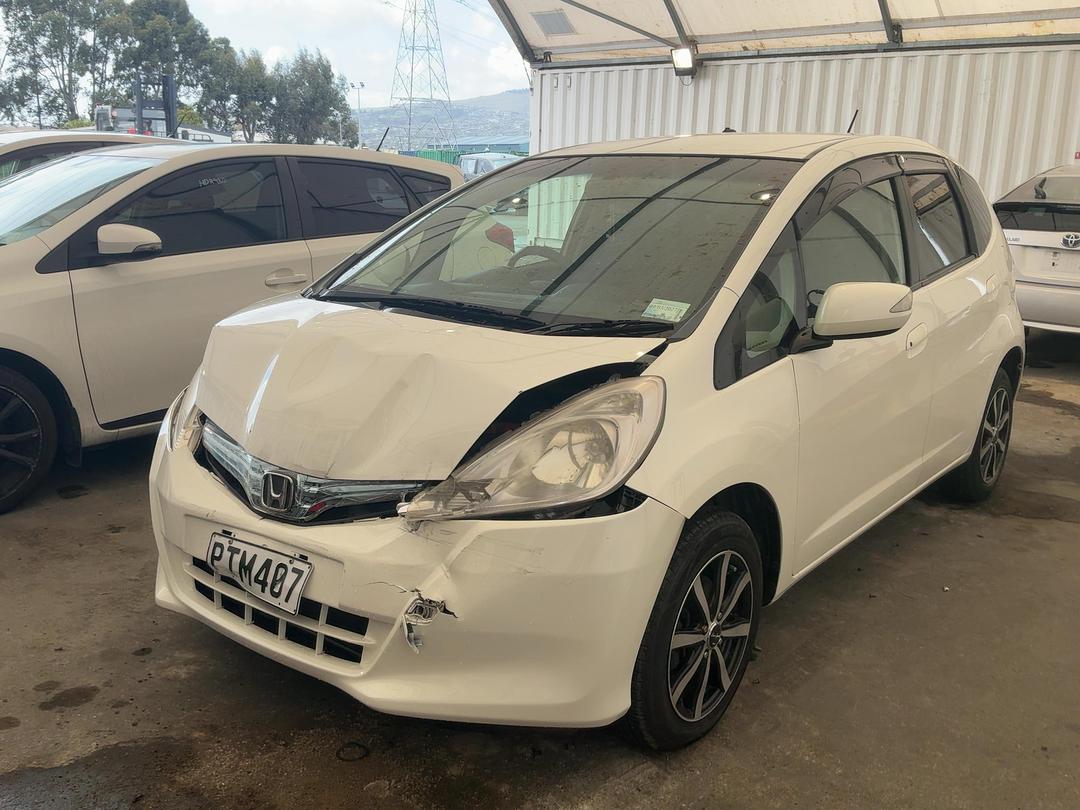 Photo '2' of Honda FIT Photo '2' of Honda FIT