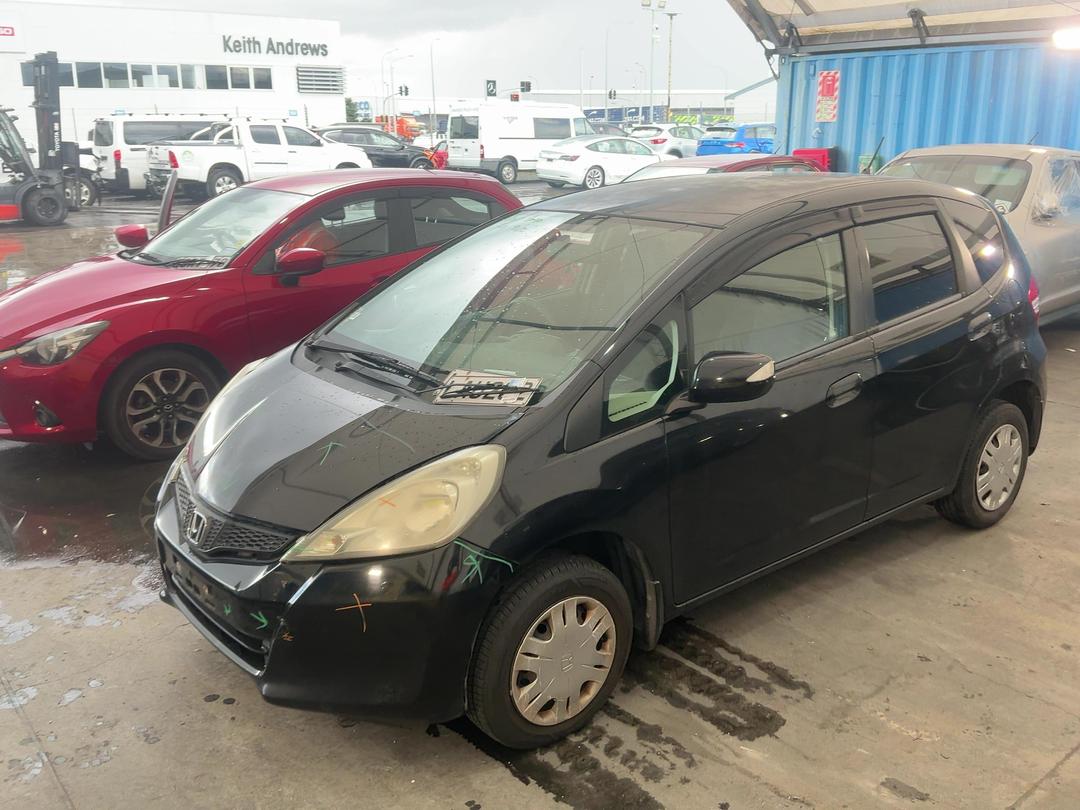 Photo '3' of Honda FIT Photo '3' of Honda FIT