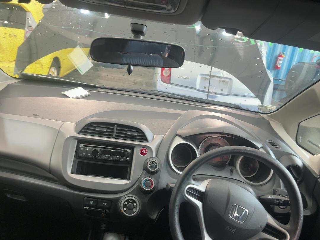 Photo '16' of Honda FIT Photo '16' of Honda FIT