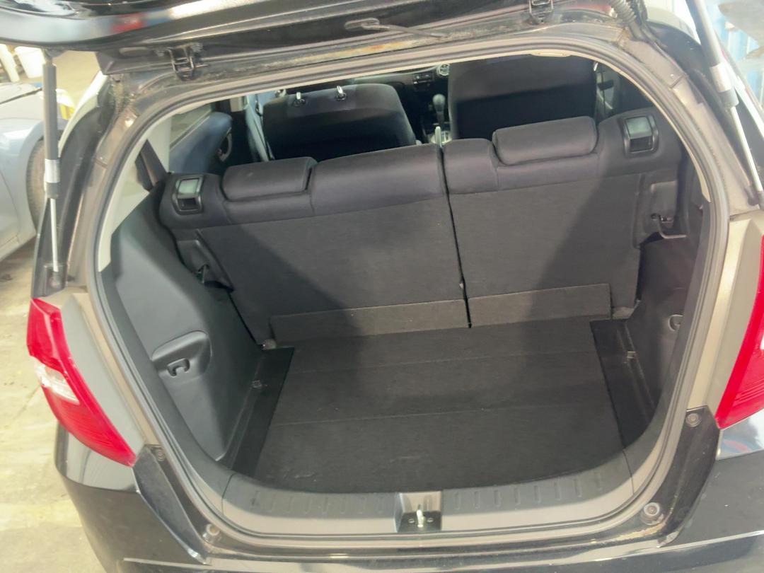 Photo '17' of Honda FIT Photo '17' of Honda FIT
