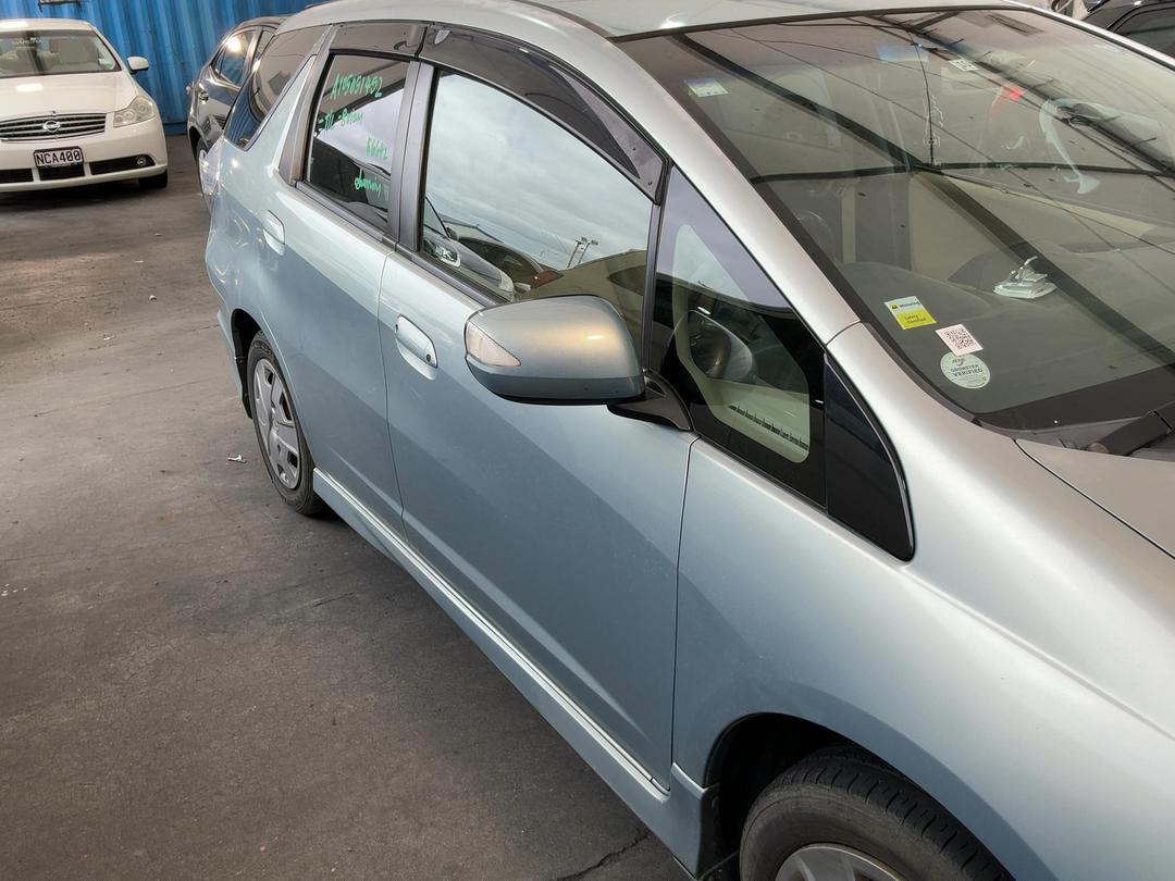 Photo '2' of Honda FIT Shuttle Photo '2' of Honda FIT Shuttle