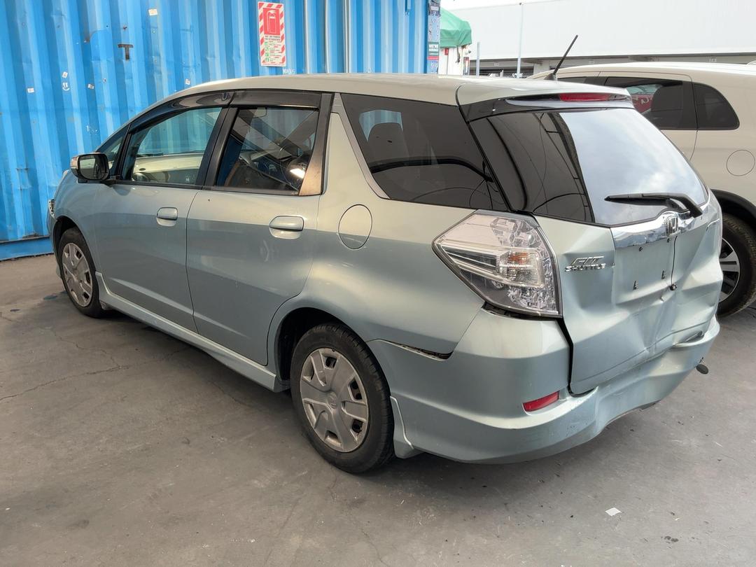 Photo '13' of Honda FIT Shuttle Photo '13' of Honda FIT Shuttle