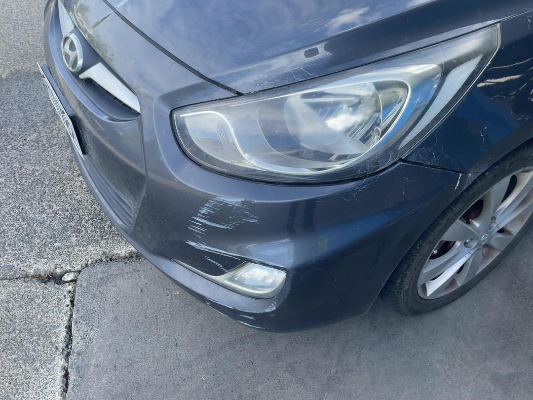 Photo '3' of Hyundai Accent Photo '3' of Hyundai Accent