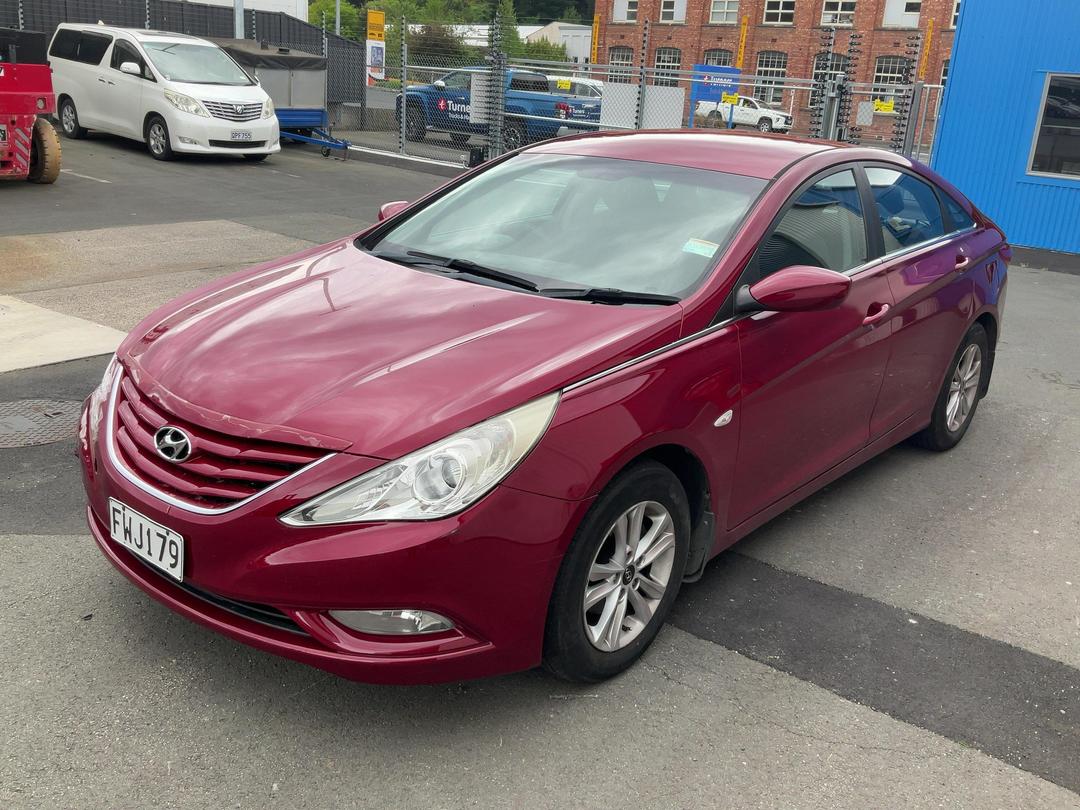Photo '7' of Hyundai I45 Photo '7' of Hyundai I45