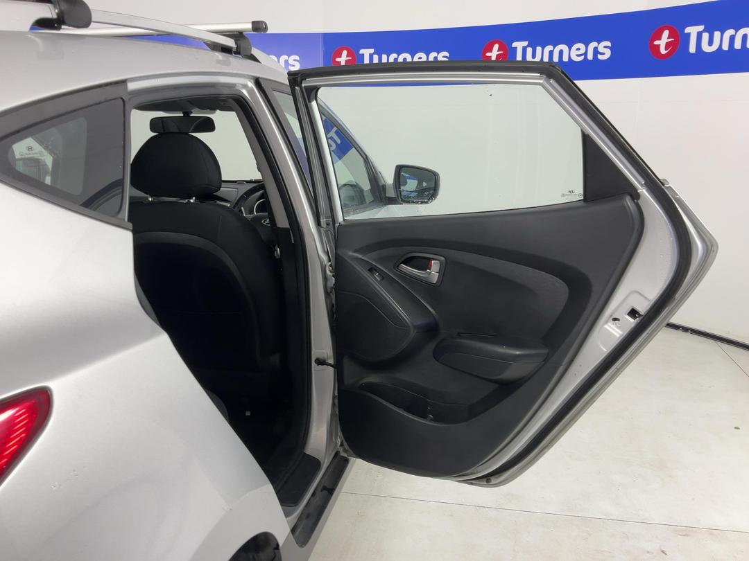 Photo '17' of Hyundai Ix35 Photo '17' of Hyundai Ix35