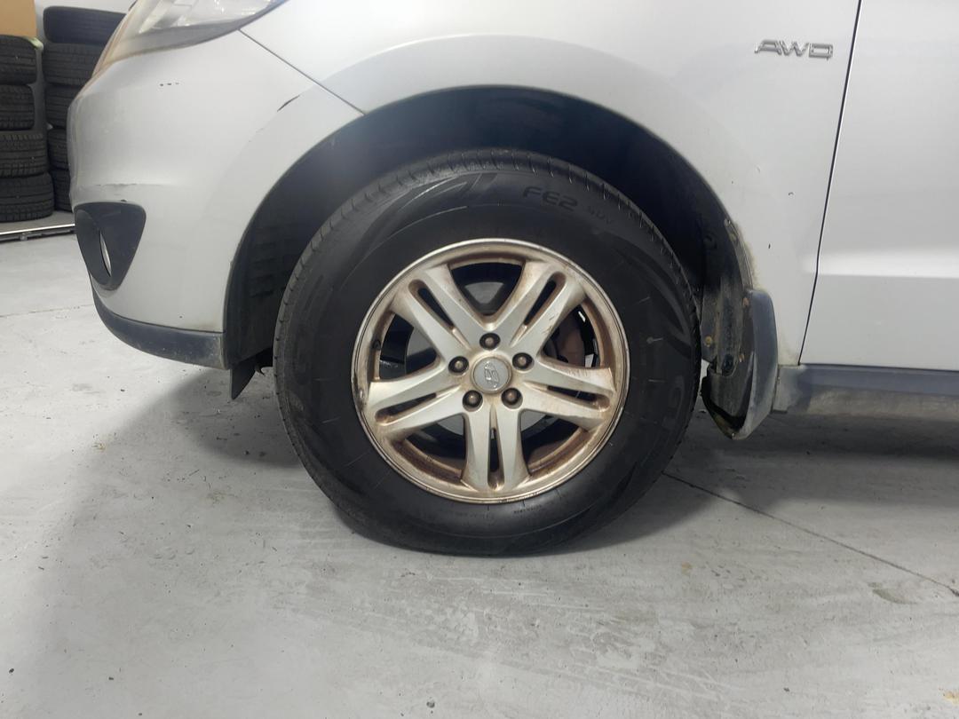 Photo '10' of Hyundai Santa FE