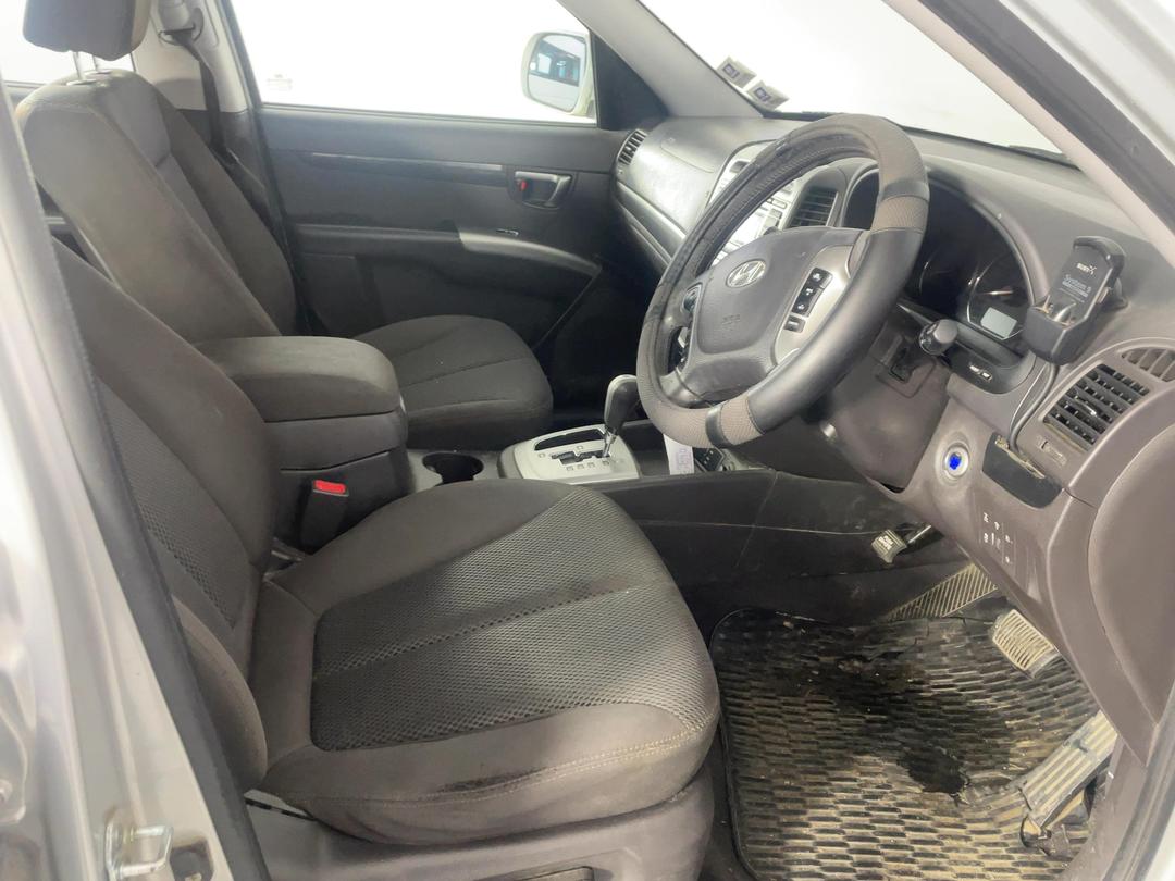 Photo '16' of Hyundai Santa FE