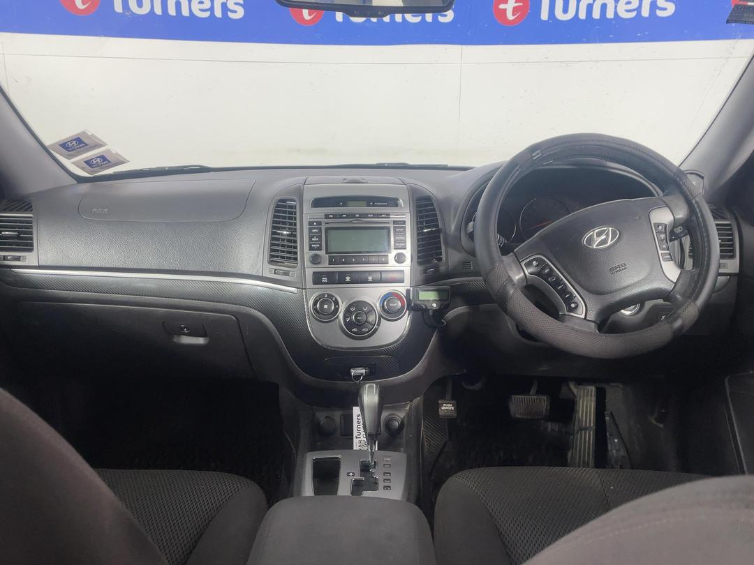 Photo '17' of Hyundai Santa FE