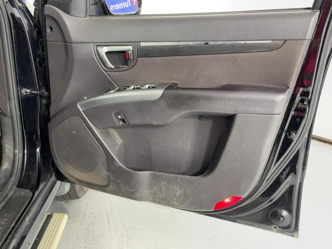 Photo '15' of Hyundai Santa FE