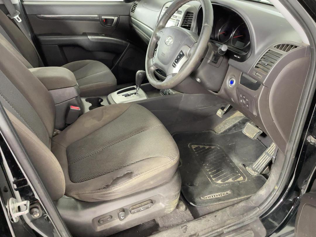 Photo '16' of Hyundai Santa FE