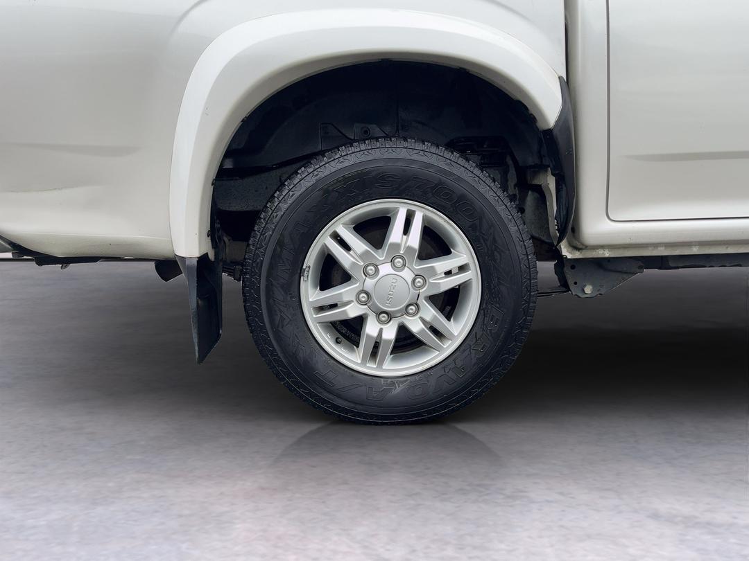 Photo '12' of Isuzu D-MAX