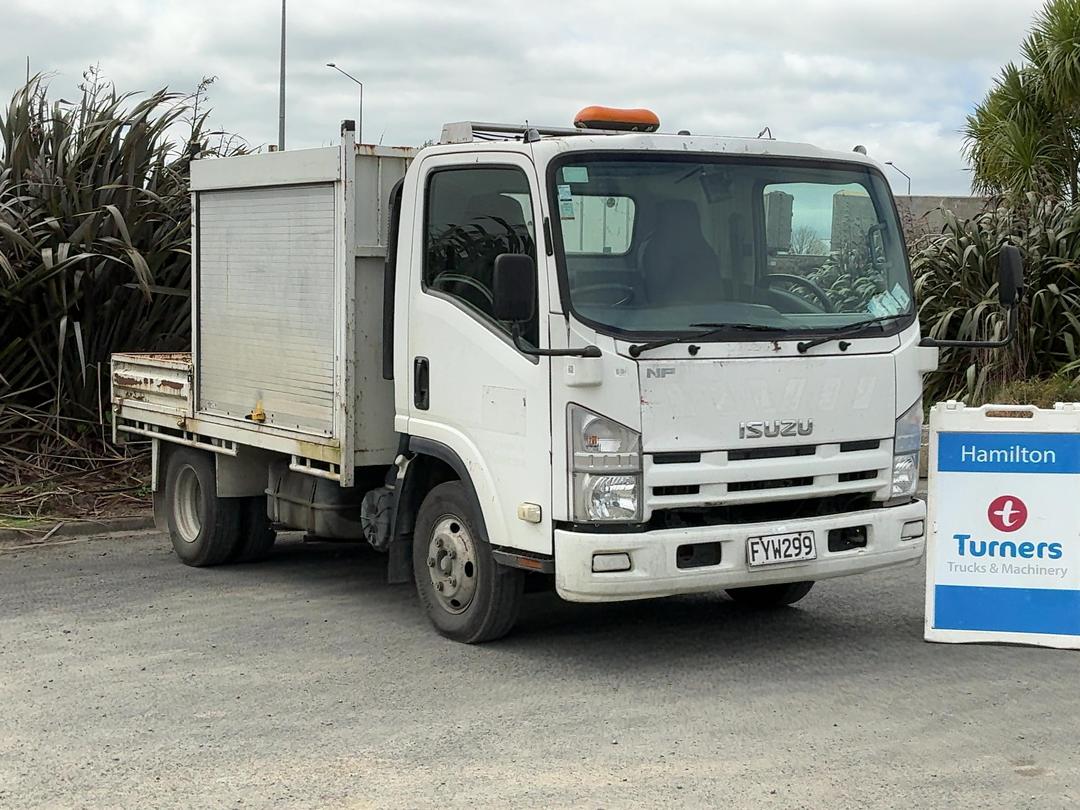 Photo '1' of Isuzu N Series NPR250S Flat Deck
