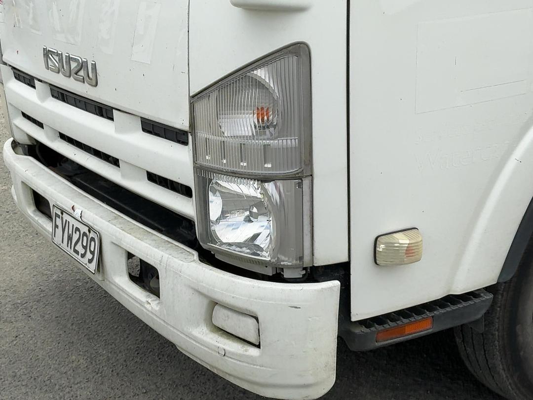 Photo '26' of Isuzu N Series NPR250S Flat Deck