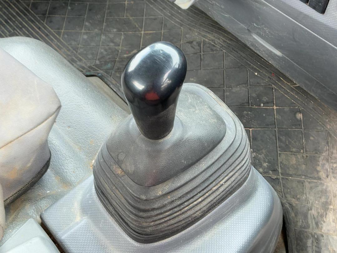 Photo '15' of Isuzu N Series NPR250S Flat Deck