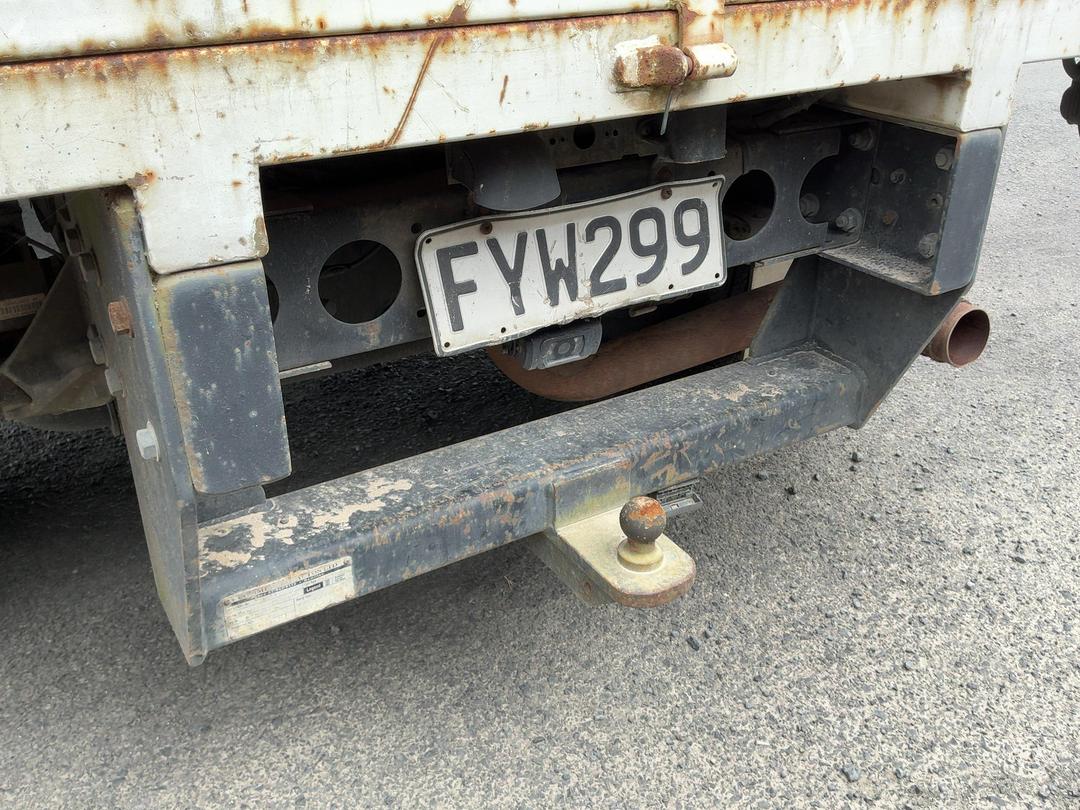 Photo '45' of Isuzu N Series NPR250S Flat Deck