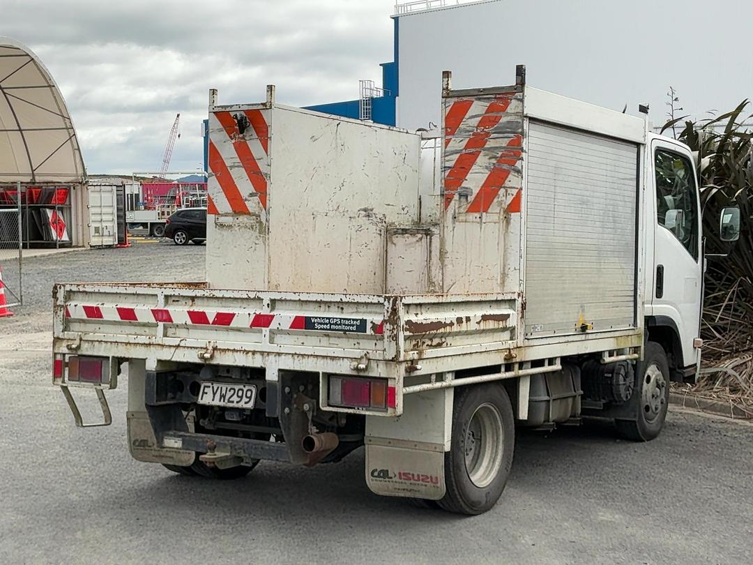 Photo '5' of Isuzu N Series NPR250S Flat Deck
