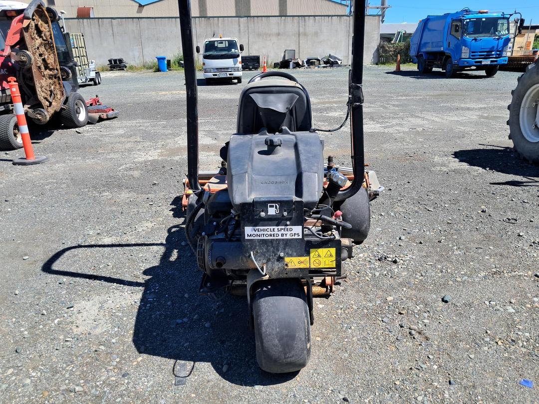 Photo '5' of Jacobsen Ride On Mower Mower