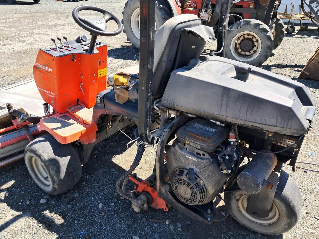 Photo '6' of Jacobsen Ride On Mower Mower