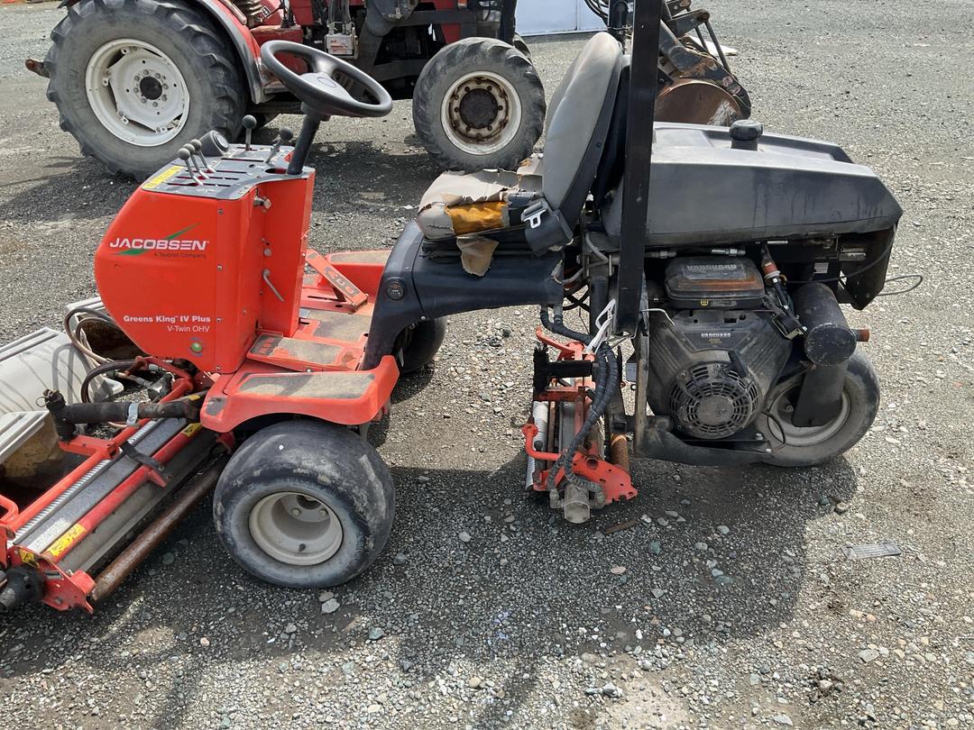 Photo '23' of Jacobsen Ride On Mower Mower