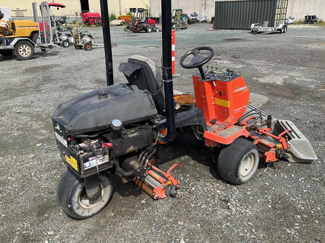 Photo '17' of Jacobsen Ride On Mower Mower