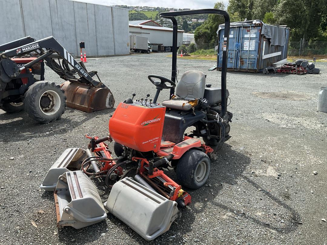 Photo '24' of Jacobsen Ride On Mower Mower