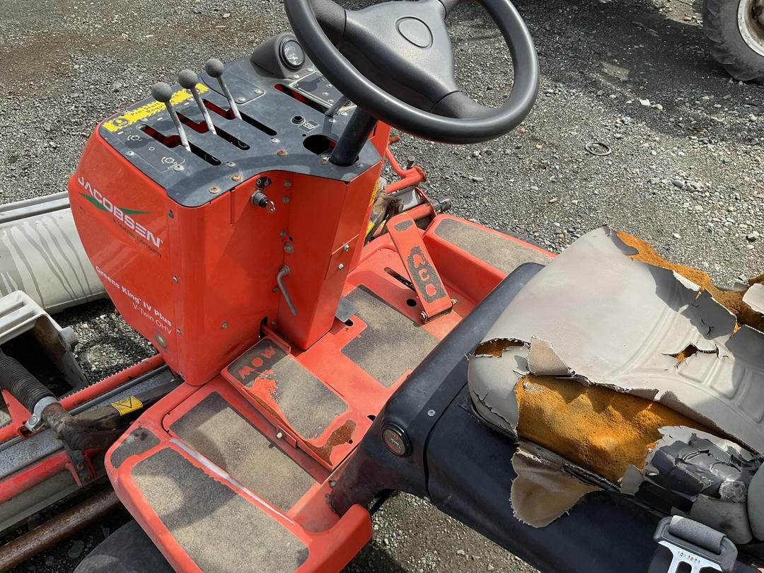 Photo '26' of Jacobsen Ride On Mower Mower
