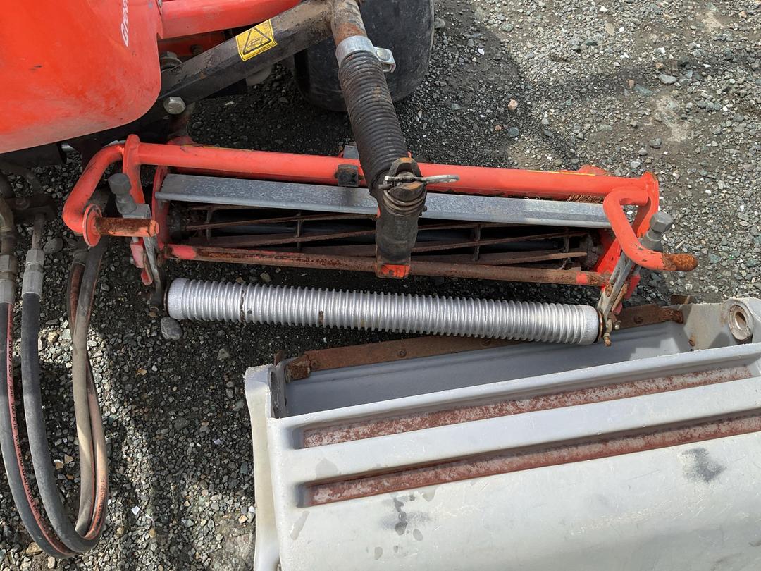 Photo '29' of Jacobsen Ride On Mower Mower