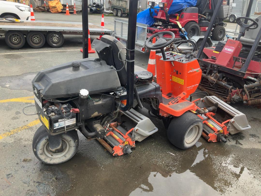 Photo '12' of Jacobsen Ride On Mower Mower