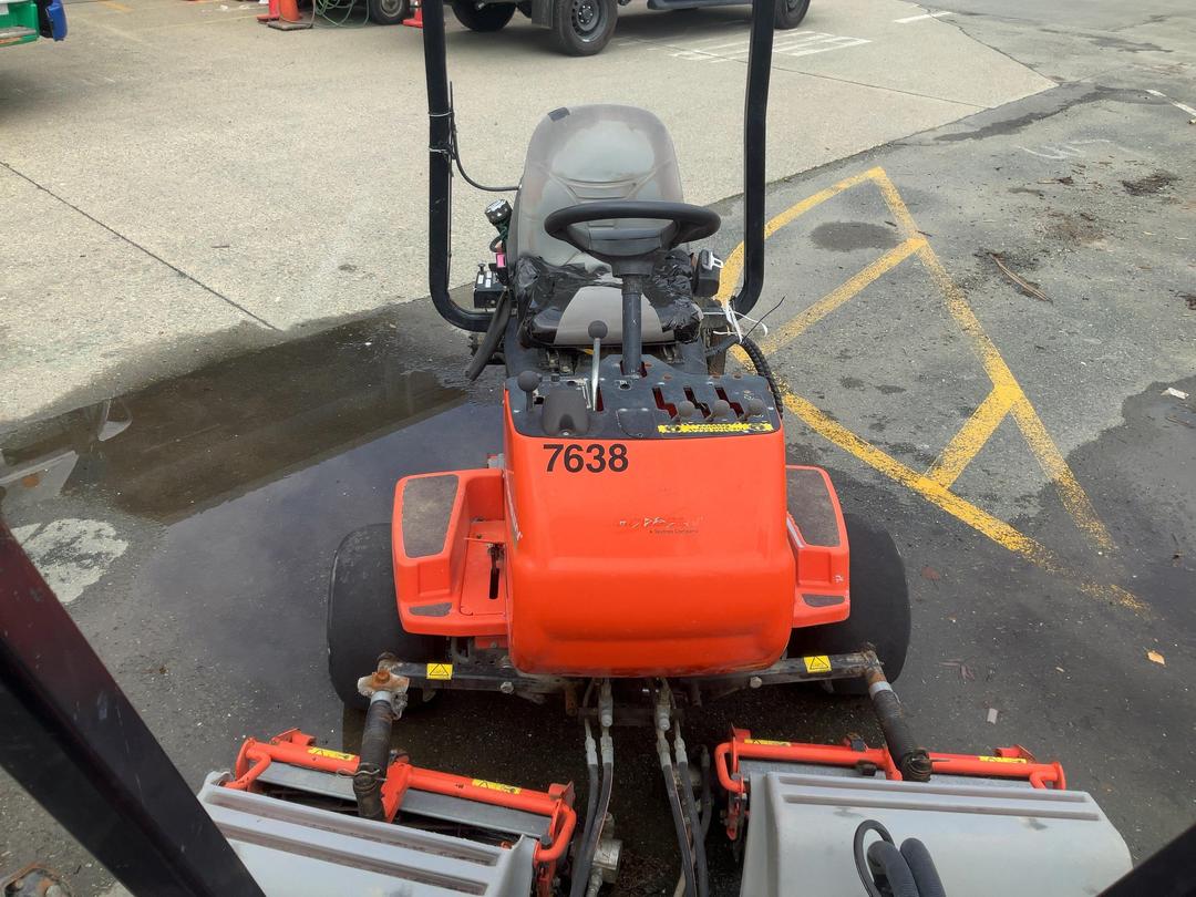 Photo '10' of Jacobsen Ride On Mower Mower