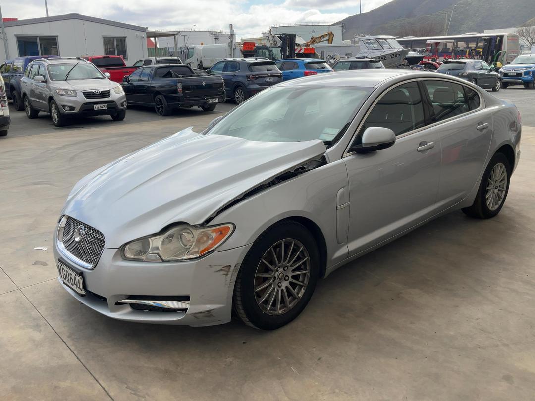 Photo '3' of Jaguar XF Luxury Photo '3' of Jaguar XF Luxury