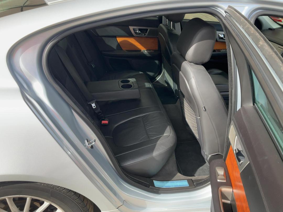 Photo '19' of Jaguar XF Luxury Photo '19' of Jaguar XF Luxury