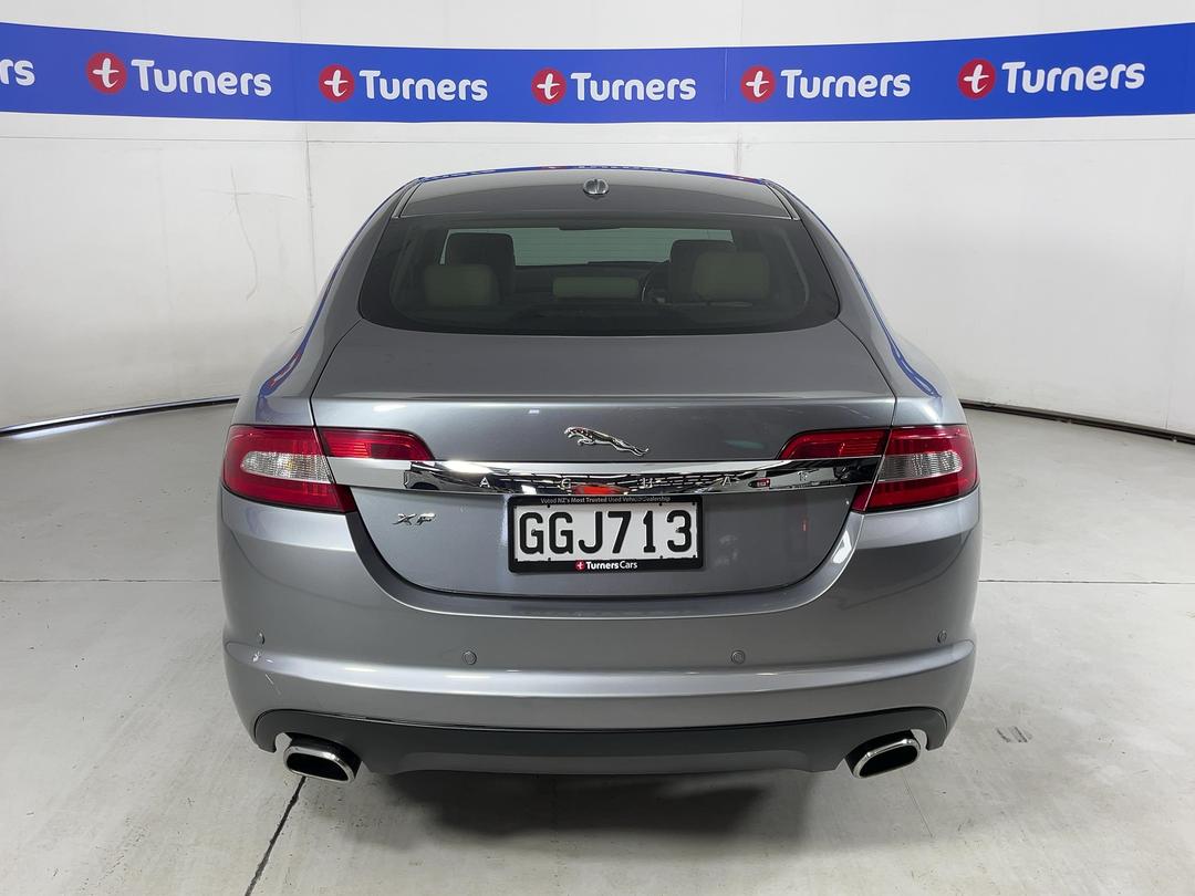 Photo '6' of Jaguar XF