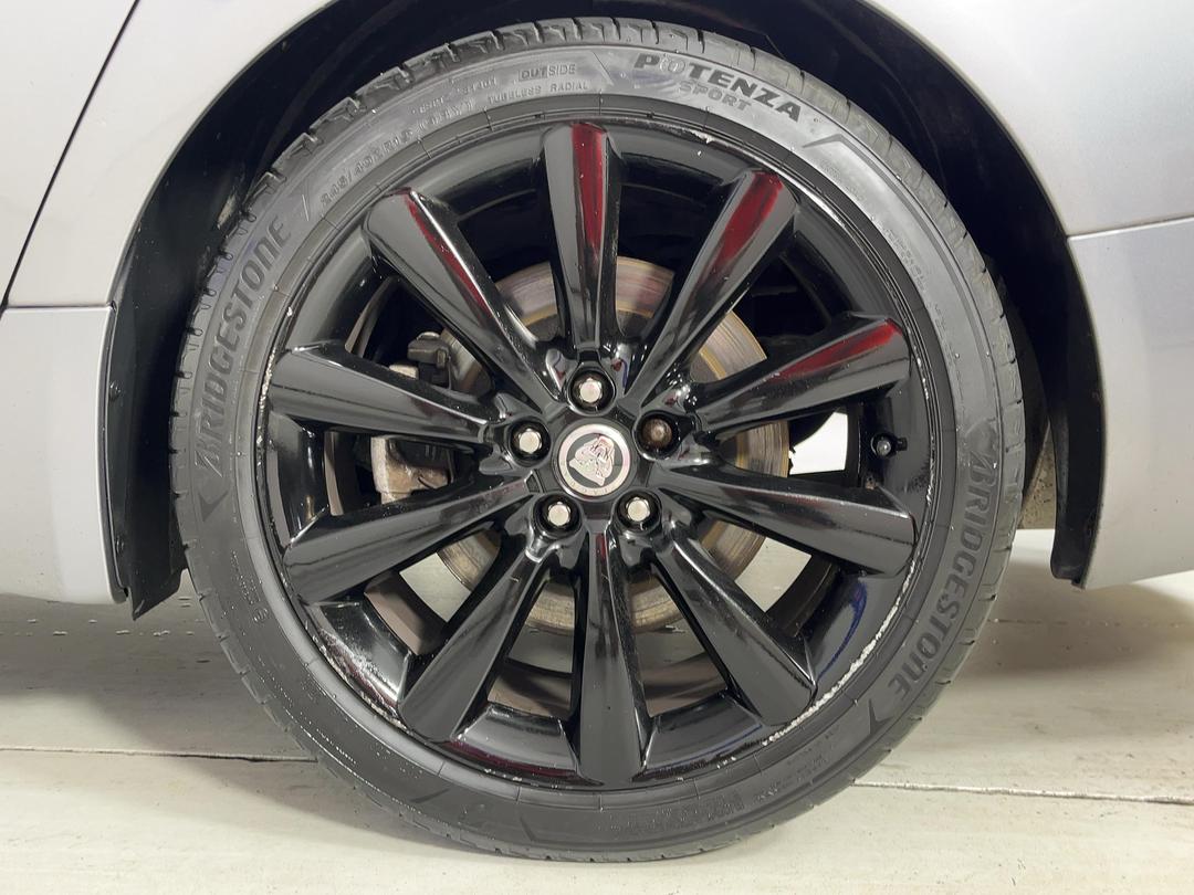 Photo '11' of Jaguar XF