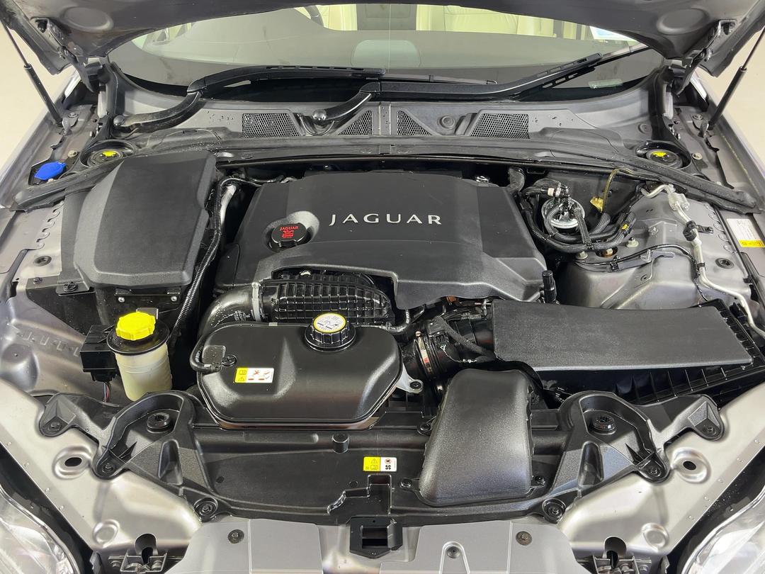 Photo '13' of Jaguar XF
