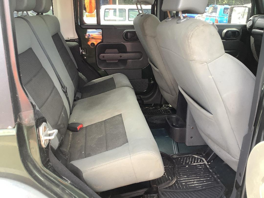 Photo '10' of Jeep Wrangler Rubicon V6