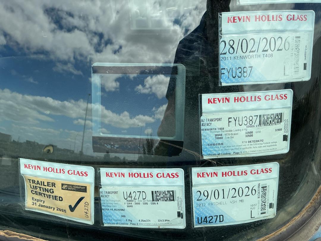 Photo '42' of Kenworth T408 Logger